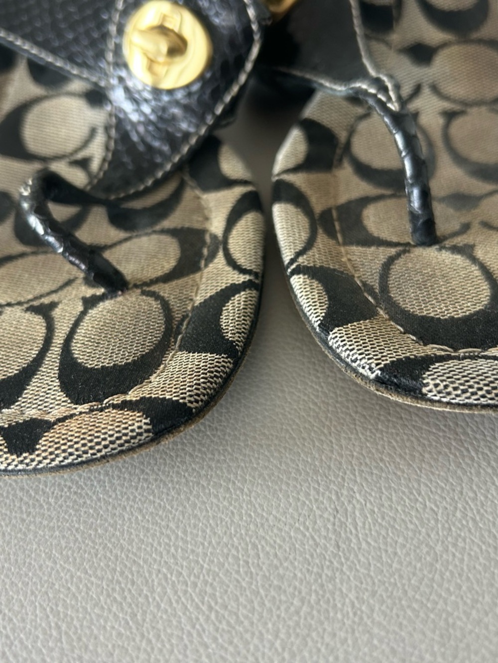 Coach Black Signature Canvas Thong Sandals with Gold Turnlock Accent - Picture 3 of 3